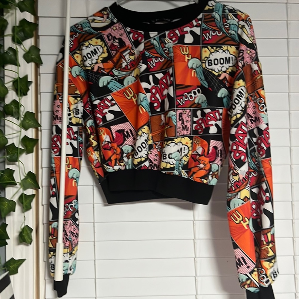 Shein comic book shirt sweater cropped